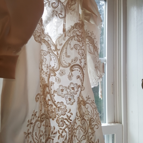 Vintage Wedding Dress, Long - Picture 7 of 12